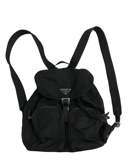 opti zipper in prada bag|Prada tote logo.